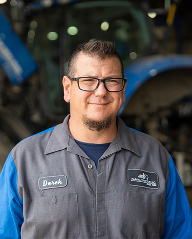 Portrait image of Derek Dearstyne